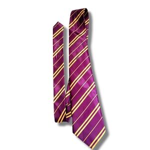 Gryffindor House Tie – Harry Potter | Wizarding World | Classic Hogwarts Colors
